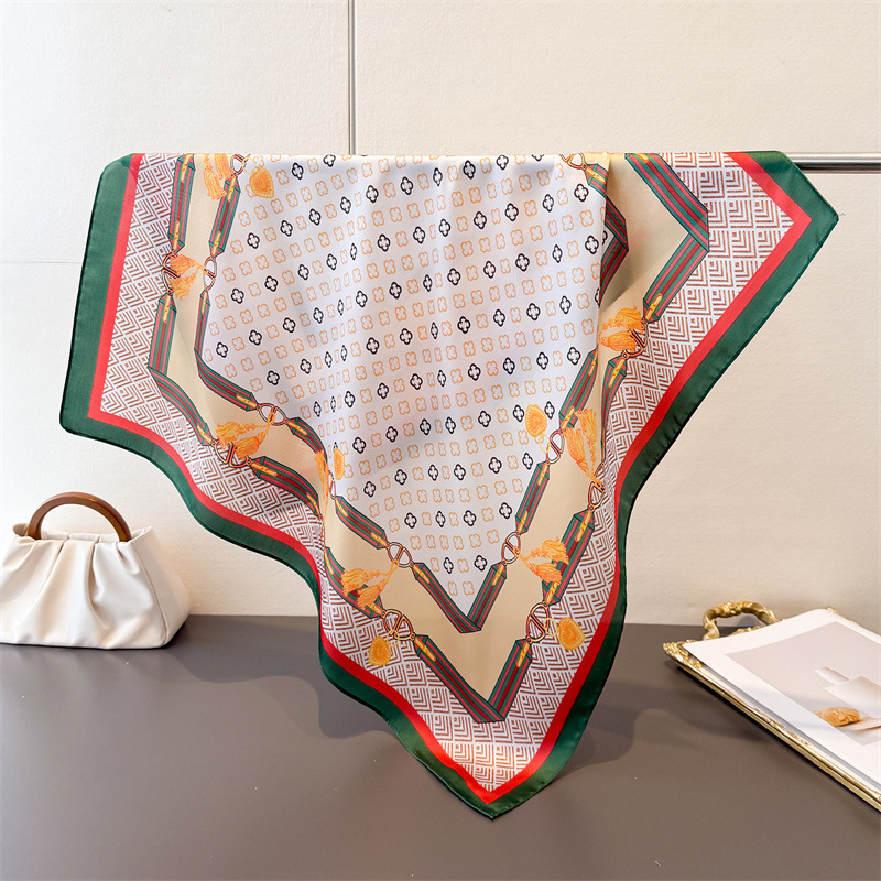 Ascot Neck Scarf - Syal Persegi Bermotif untuk Wanita, Syal