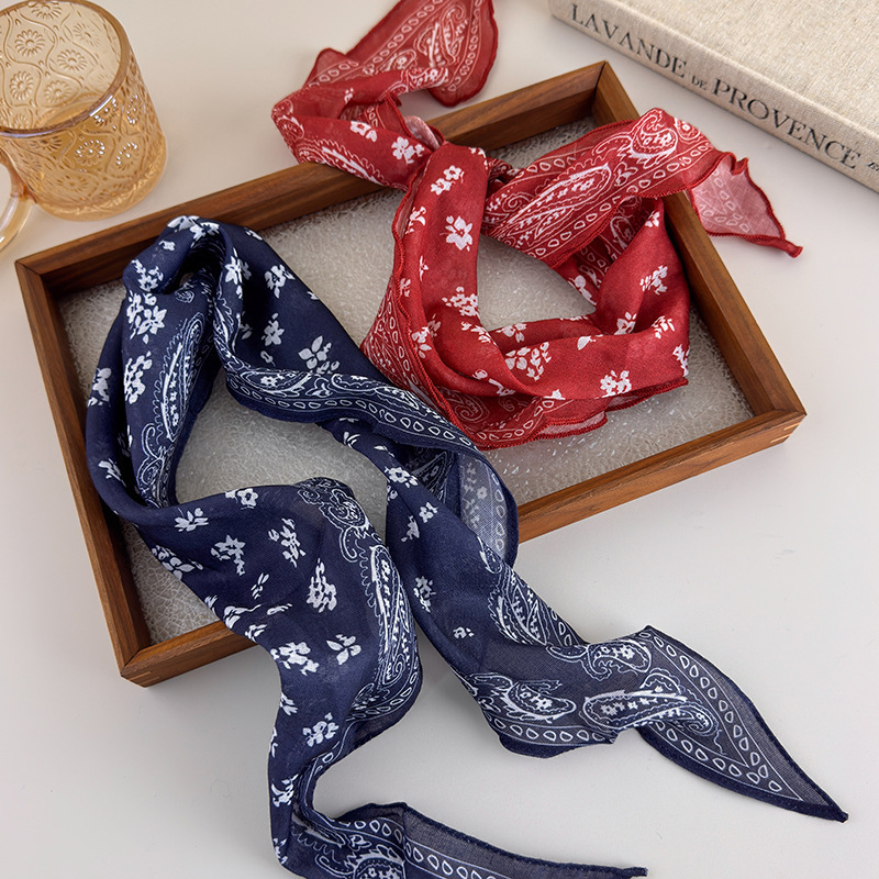 Ascot Neck Scarf - Syal Sutra Merah Vintage untuk Wanita,