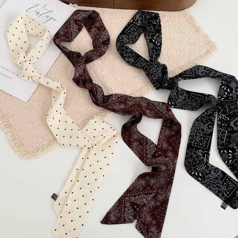 Ascot Neck Scarf - Syal Panjang Motif Polka Dot untuk