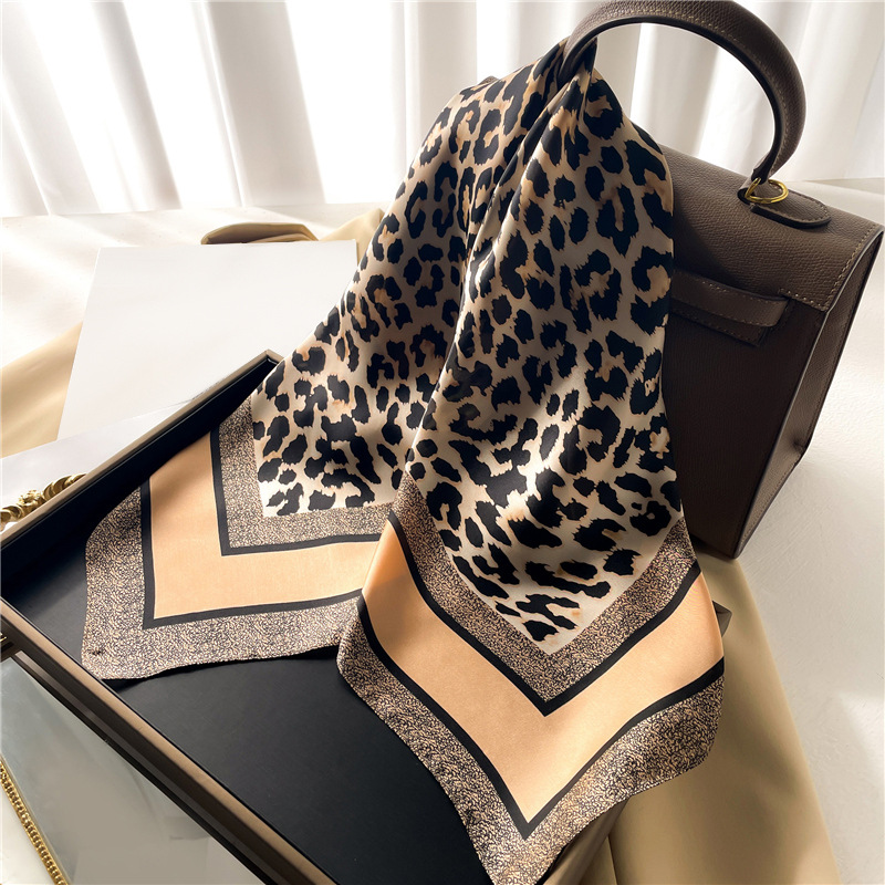 Syal Persegi Mewah Wanita untu - Scarf Silk Square ulasan dan harga