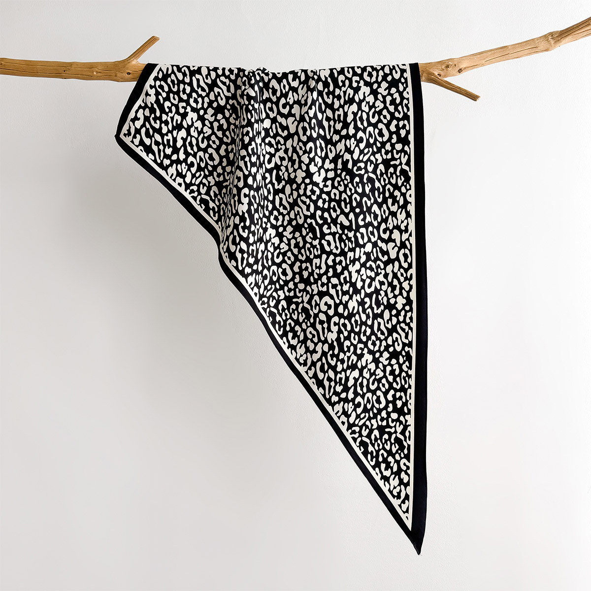 Syal Persegi Bermotif Bunga un - Scarf Silk Square ulasan dan harga