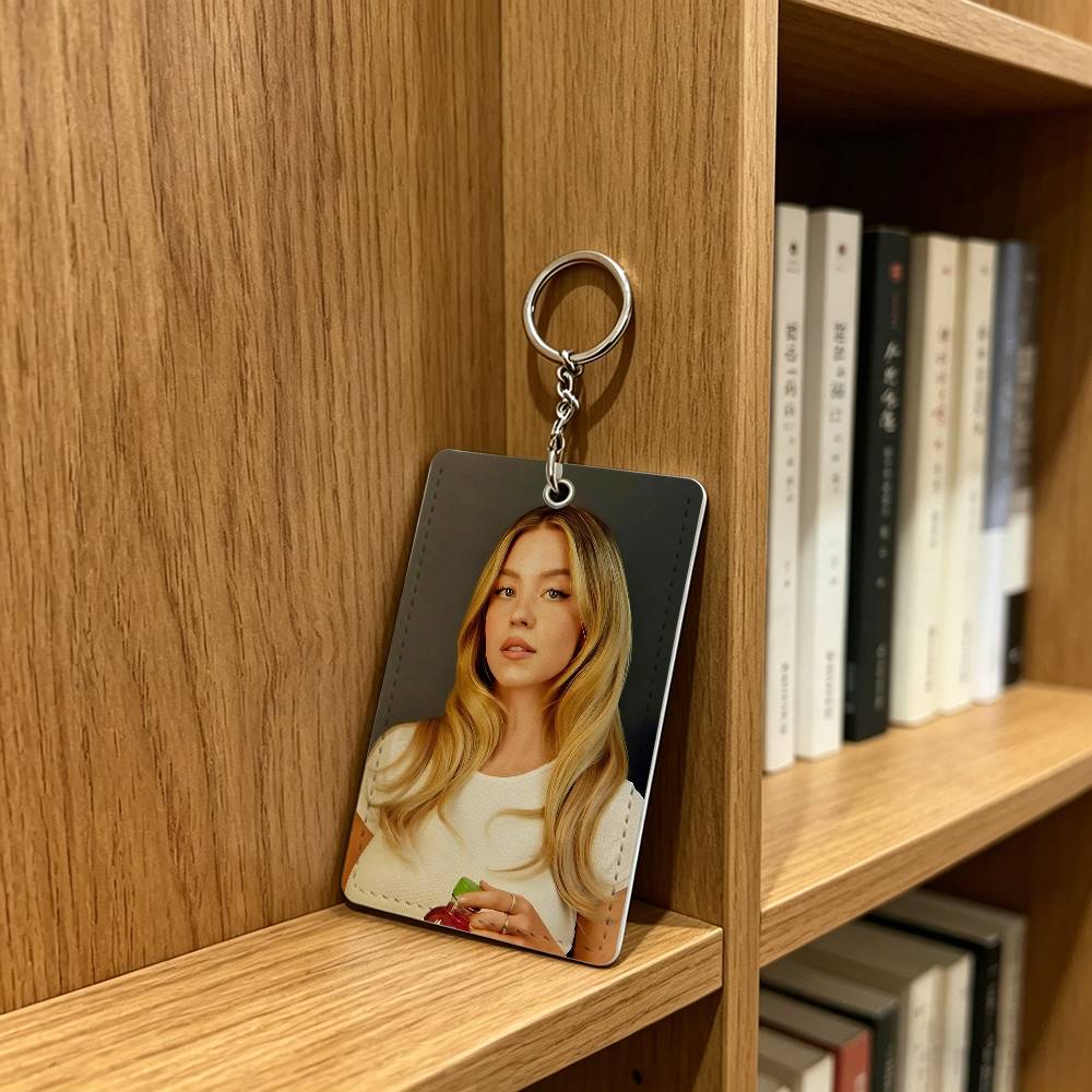 Sobeautiful S-Sydney Sweeney T - Lanyard Badge Holder ulasan dan harga